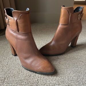 Tod's Tan Leather Ankle Boots